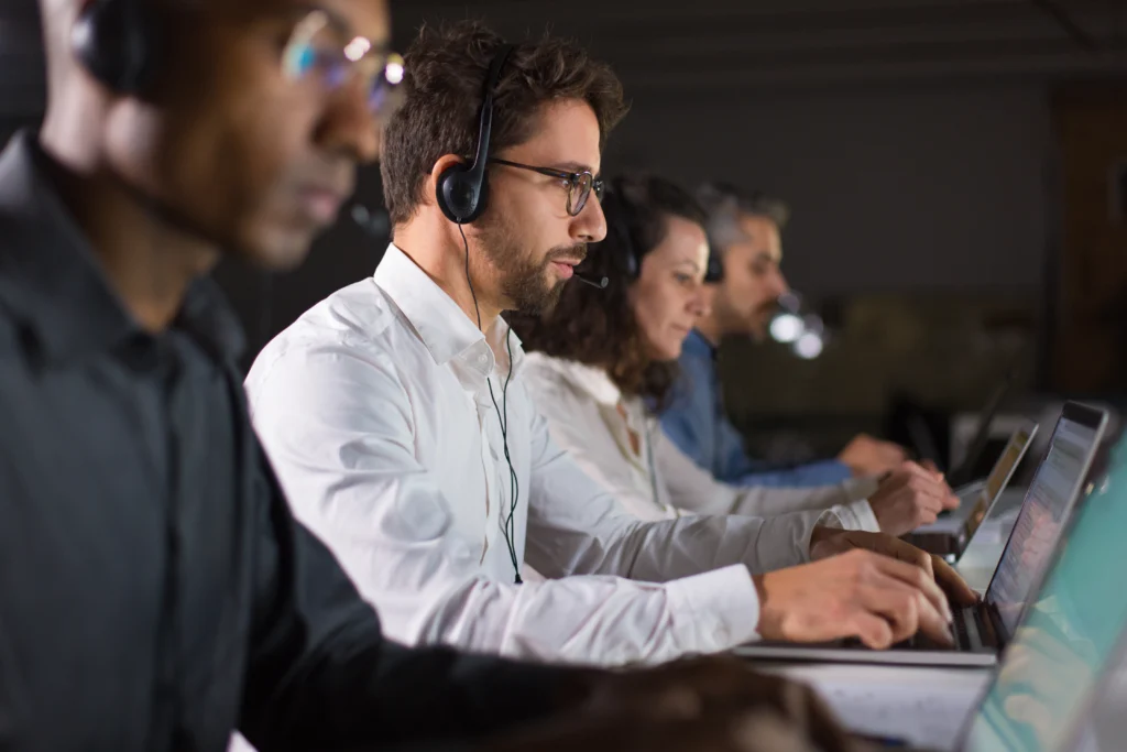 confident-call-center-operator-talking-with-client-1024x683-jpg.webp